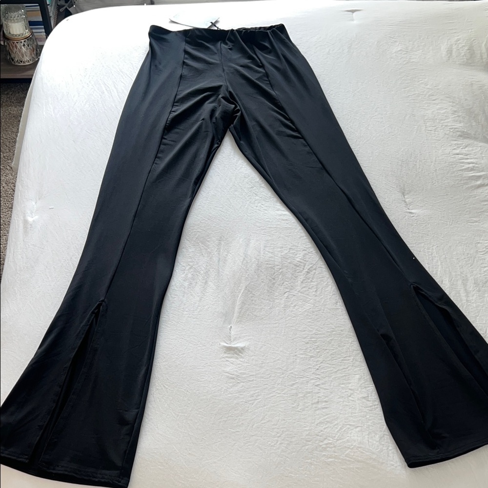 NWT PrettyLittleThing “Shape Black Slinky Ruched Bum Split-Hem Flared” pants (6)